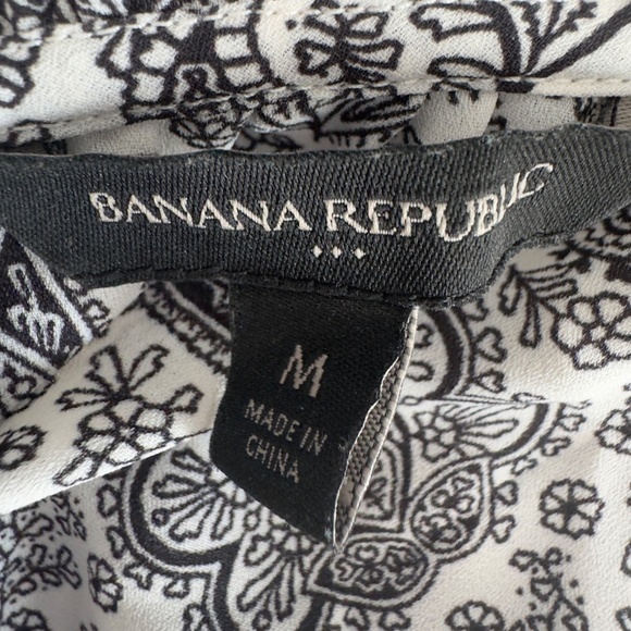 Banana Republic Black and White Paisley Sleeveless Blouse Size Medium - Picture 5 of 6